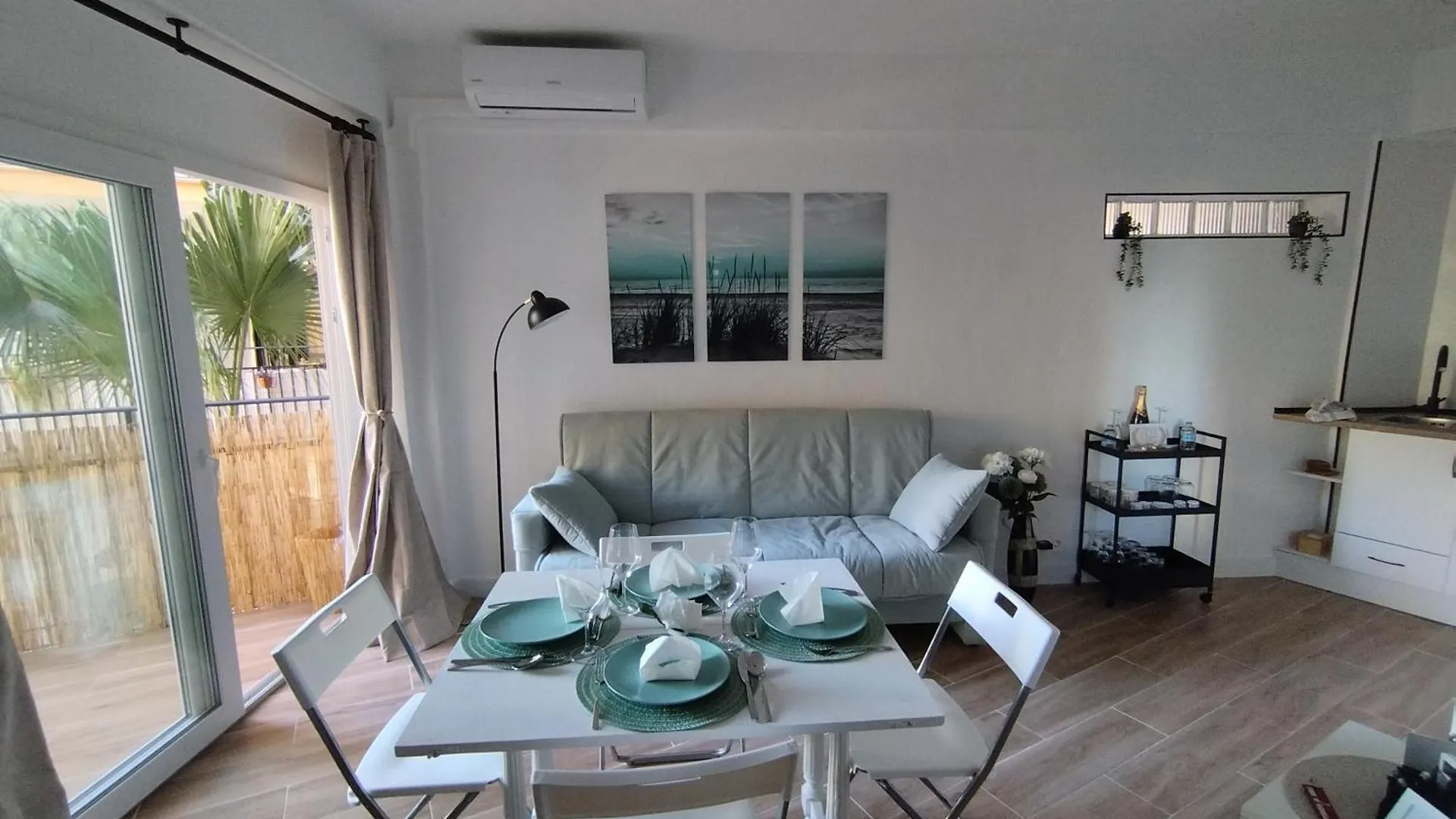 Apartment Amazing Front Sea View Studio. Marbella Centre